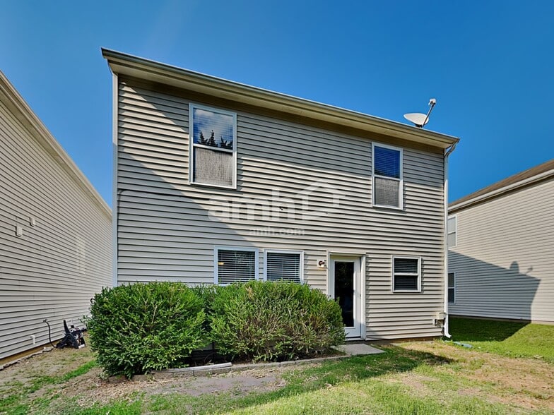 Building Photo - 386 Morning Dew Dr