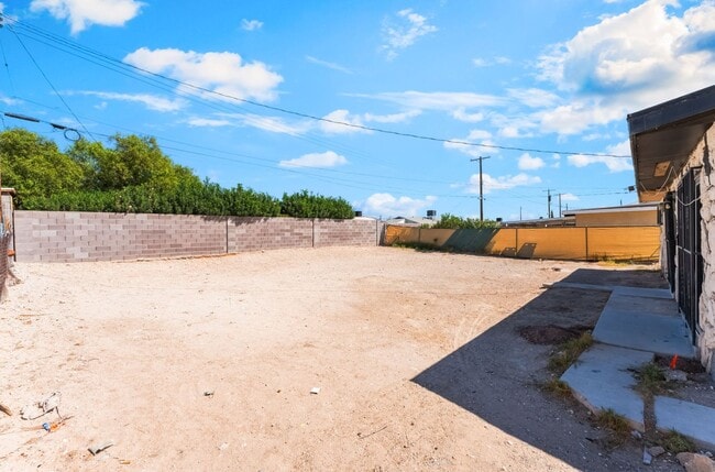 Building Photo - Full remodeled and upgraded 3-bedroom home situated on a spacious lot!