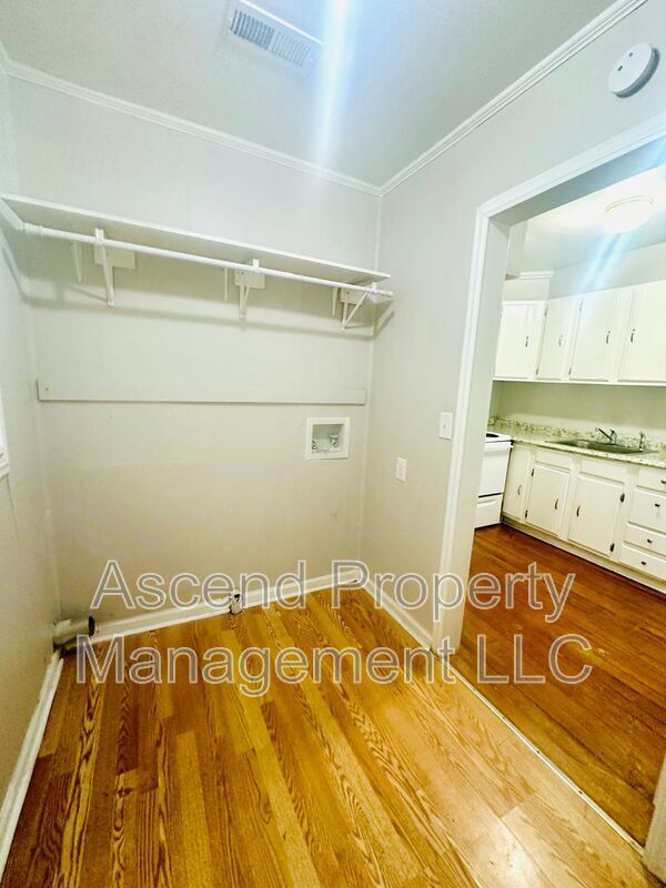 Building Photo - 5317 Spriggs St