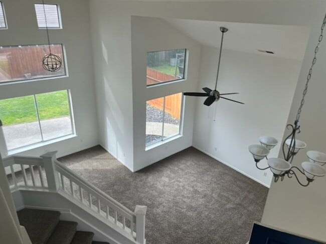 Building Photo - Spacious 3 Bed, 2.5 Bath Home | 1,532 Sq Ft | Prime Elk Grove Location