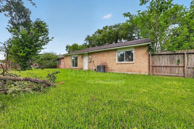 Building Photo - 14630 Edenglen Dr