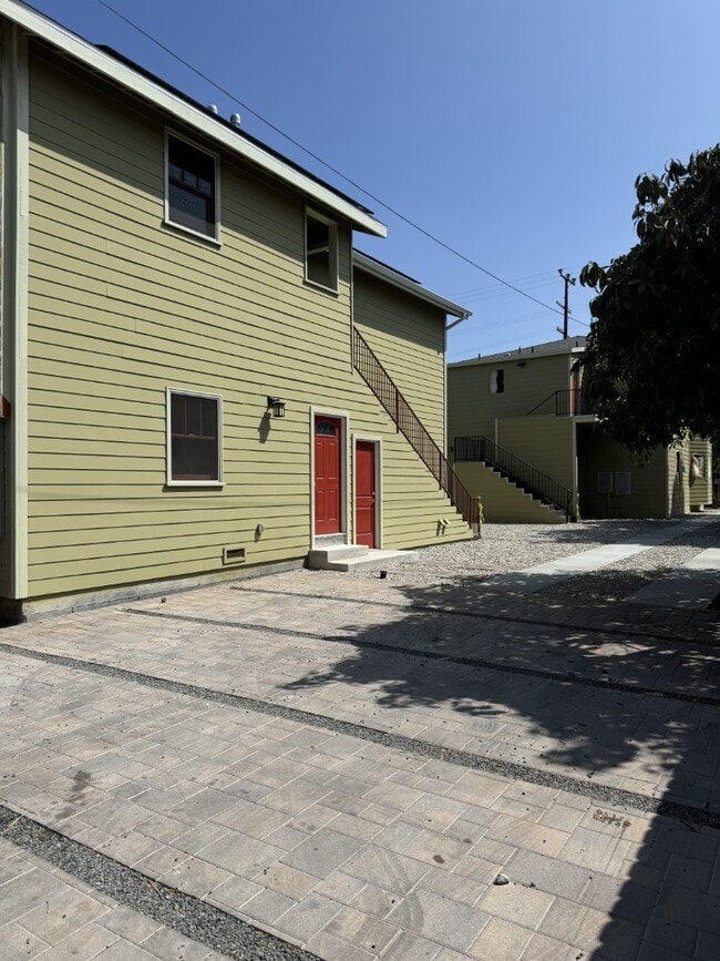 Building Photo - Brand New 2BR/1BA with Downtown LA Views i...
