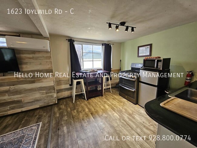 Building Photo - 1623 Idylwild Rd