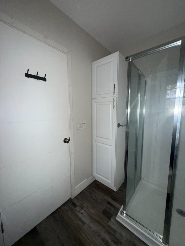 Building Photo - 2000 6th St