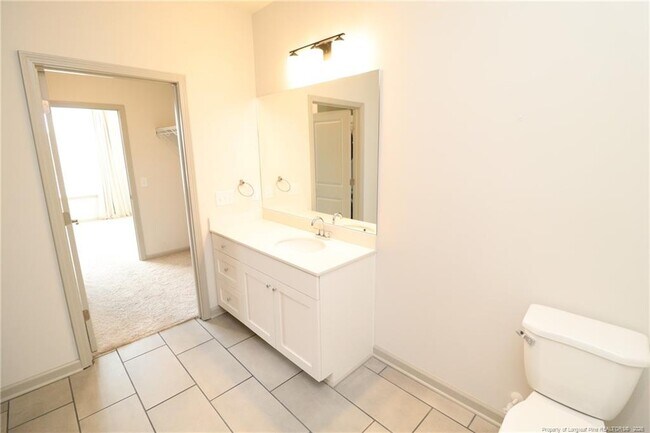 Building Photo - 2402 Gathering Sq Ct