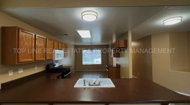 Building Photo - Beautiful home for rent in NW Visalia