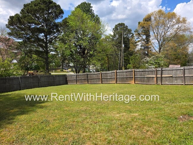 Building Photo - Gorgeous 5bd /3.5 bath Home/ Upgrades Galore/ Attention to Detail/ Great Location