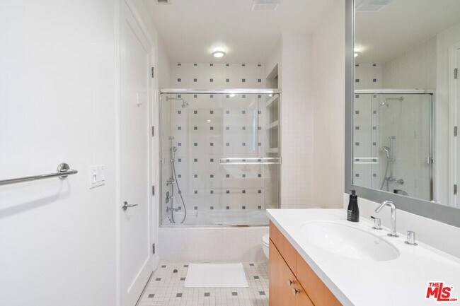 Building Photo - 10148 Angelo Cir