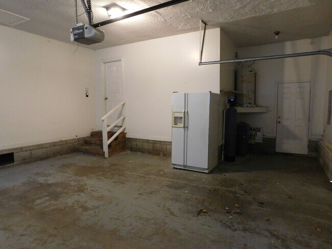 Building Photo - 278 Gatewood Dr