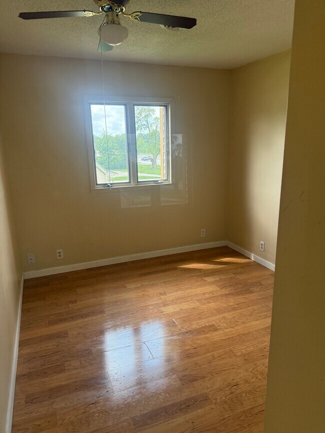 Building Photo - 8362 S US Highway 41