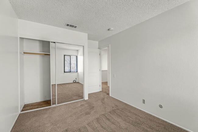 Building Photo - 791 Partridge Cmn