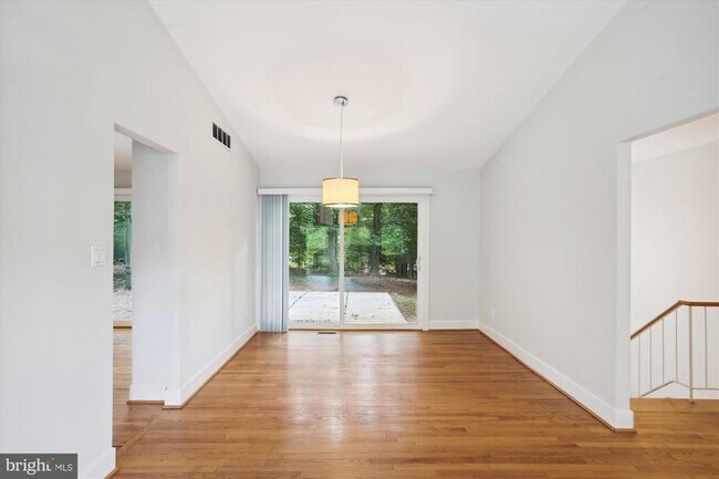 Building Photo - 8206 Stone Trail Dr