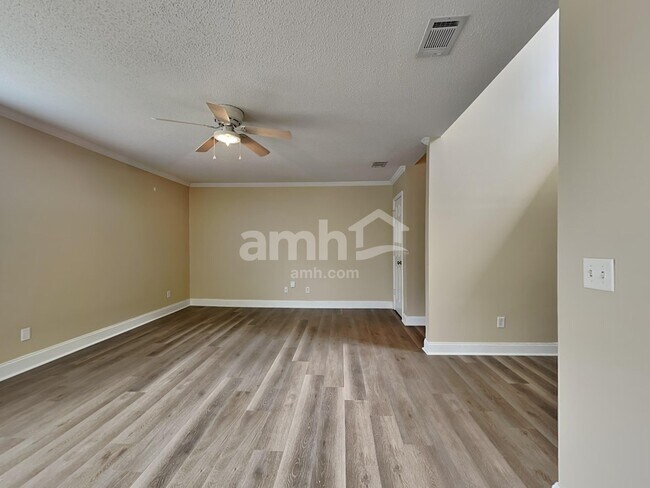 Building Photo - 113 Willow Lakes Ct