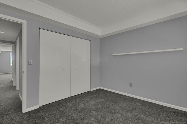 Building Photo - 1128 Windward Rd