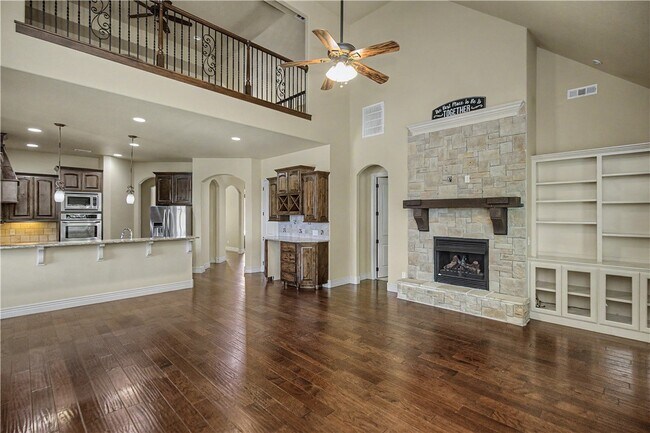 Building Photo - 6600 Willowridge Ln