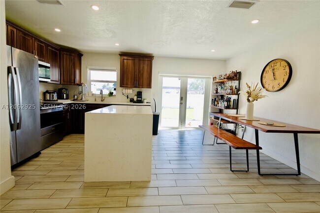 Building Photo - 14515 SW 105th Ct