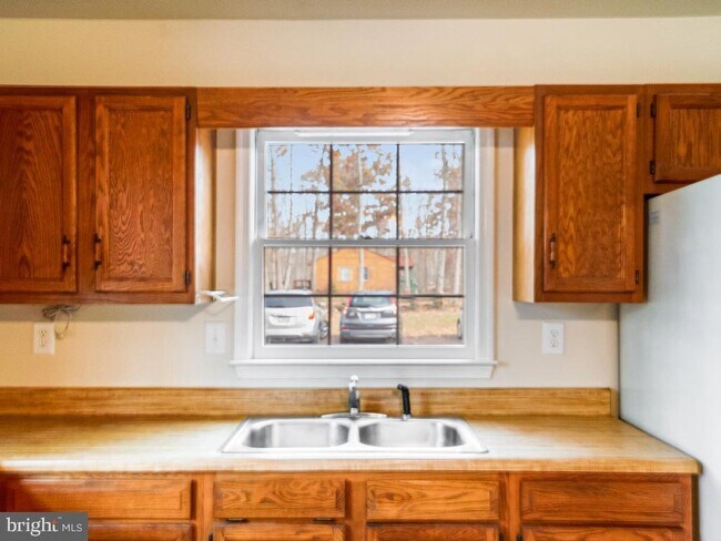 Building Photo - 26185 Independence Rd