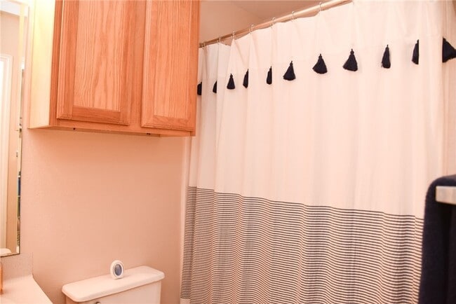 Building Photo - 3813 Oldenburg Ln