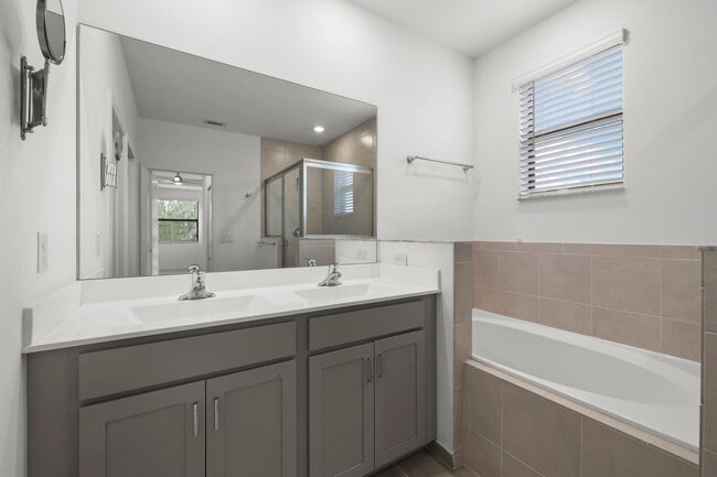 Building Photo - 12772 Anthorne Ln