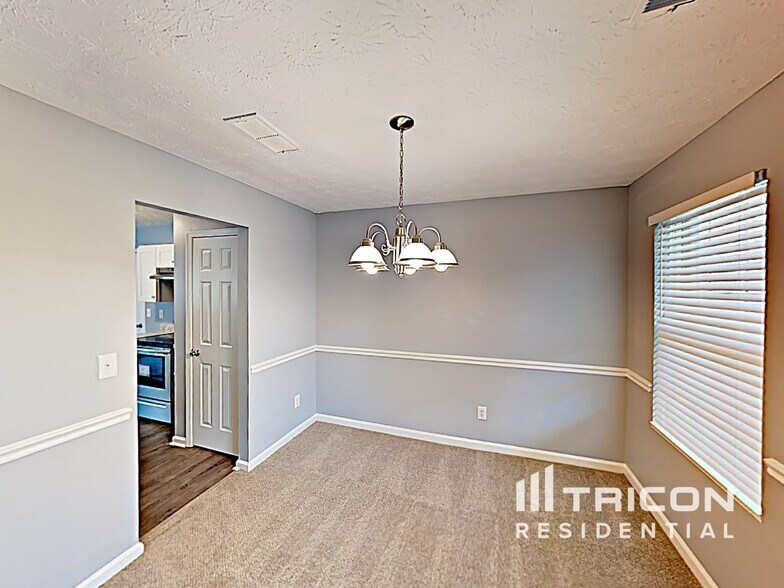 Building Photo - 460 Arthurs Ln