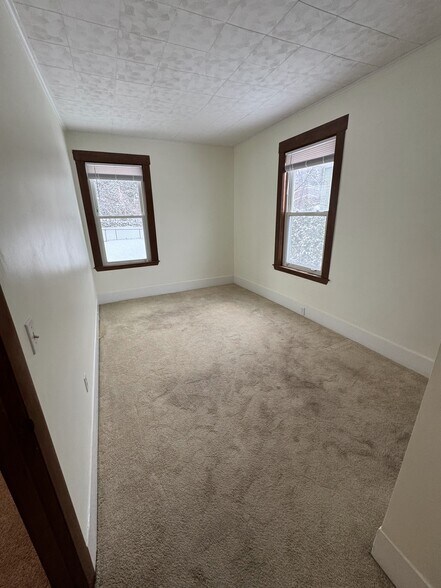 Bedroom - 4 Rutland St