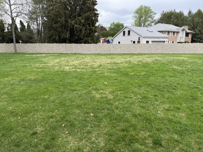Building Photo - 78 Rosewood Dr