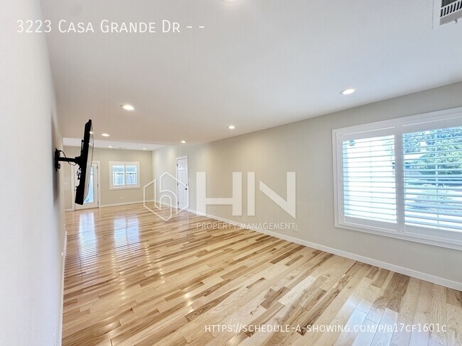 Building Photo - 3223 Casa Grande Dr