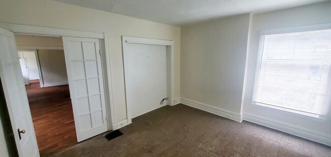 Building Photo - 1802 Madison Ave SE