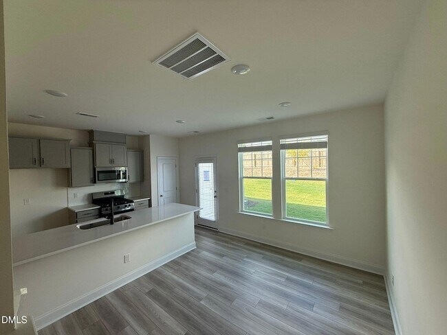 Building Photo - 66 Bloodroot St