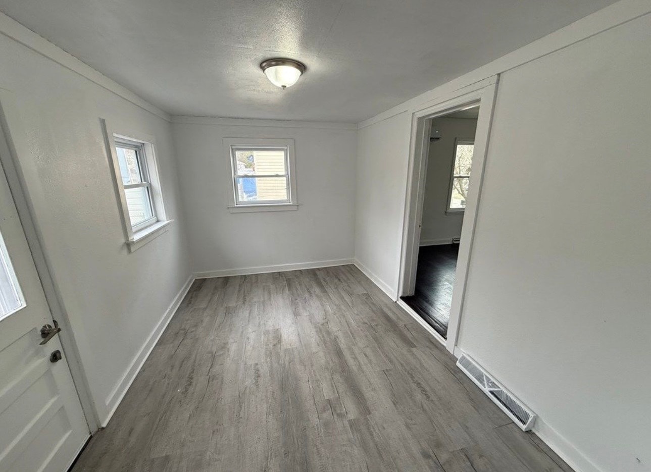 Building Photo - 775 Melrose Ave