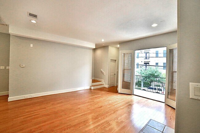 Building Photo - 407 Jackson Hill St