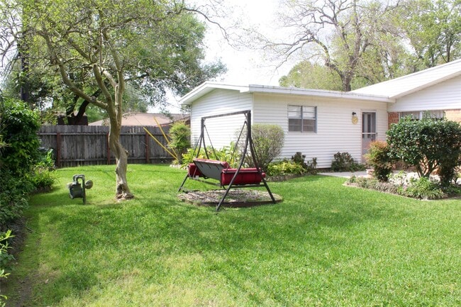 Building Photo - 5542 Turtle Creek Rd