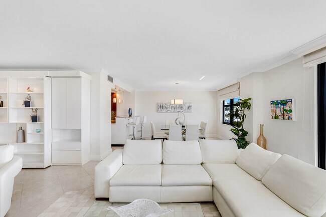 Building Photo - 9801 Collins Ave