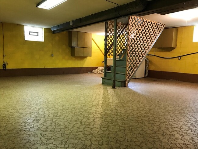 Building Photo - 508 Wyncotte St