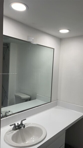 Building Photo - 4430 NW 79th Ave