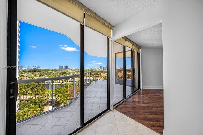 Building Photo - 3610 Yacht Club Dr