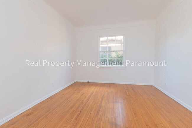 Building Photo - 1460 Orange Grove Ave