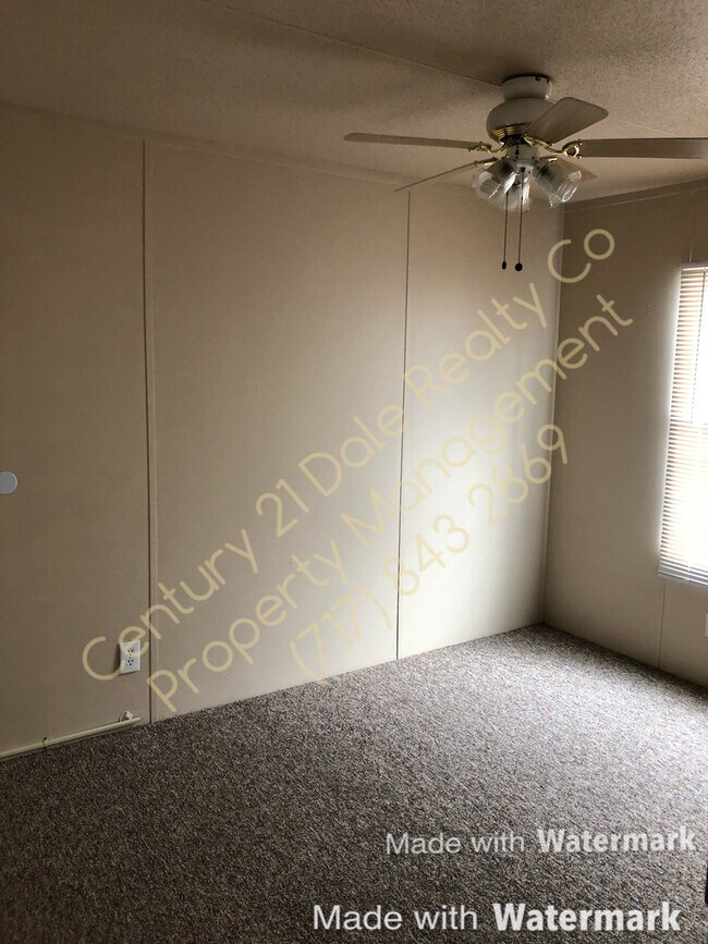 Building Photo - 3 BR 2 Bath home in Red Lion School District