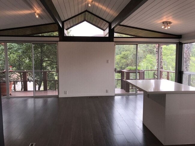 Building Photo - CALL TO BOOK!! Historic & Remodeled 2-Bedr...