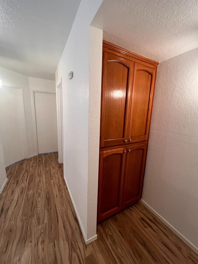 Building Photo - 479 E Alluvial Ave