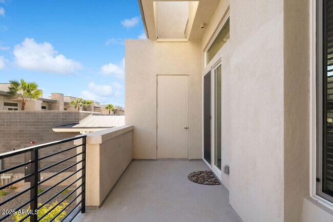 Building Photo - 1927 S Recker Rd