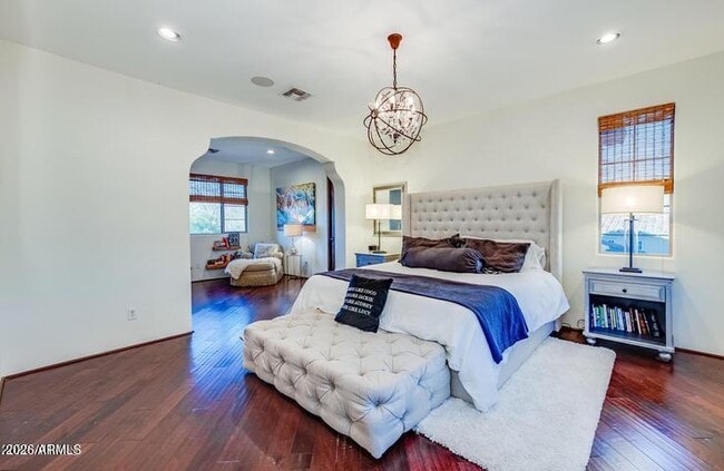 Building Photo - 8280 E Tailfeather Dr