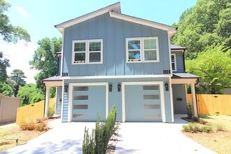 Building Photo - Bright & Modern New Construction Townhome i