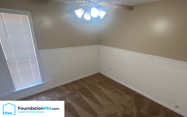 Building Photo - 3905 Clover Hill Dr