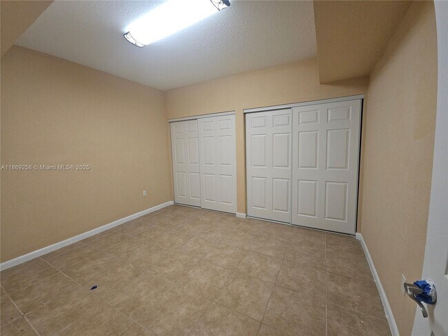 Building Photo - 15101 SW 27th St