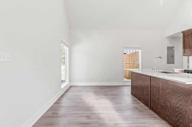 Building Photo - 20048 County Rd 4118