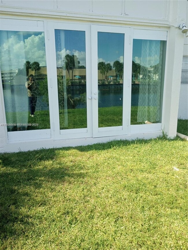 Building Photo - 8130 Sunrise Lakes Blvd