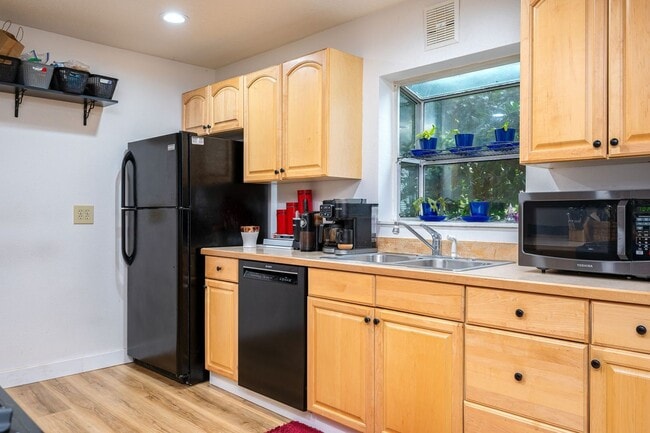 Building Photo - 2837 SE 90th Pl