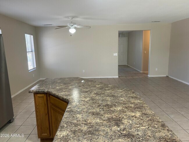 Building Photo - 16112 N 138th Dr