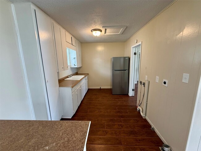 Building Photo - 519 McGuire Ln